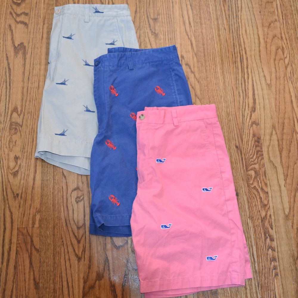 VINEYARD VINES SHORTS LOT (3)